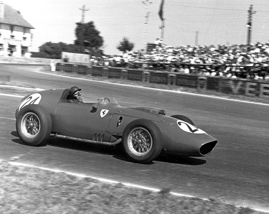 Ferrari Dino - Image 7 of 31