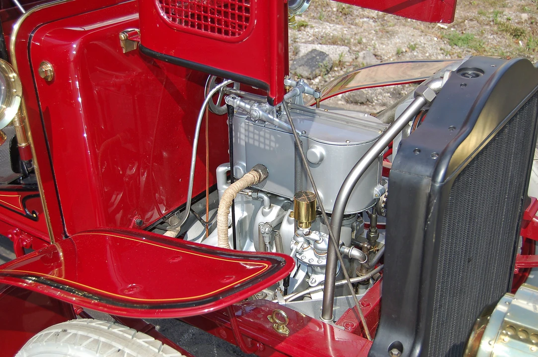 1904 White - Image 4 of 7