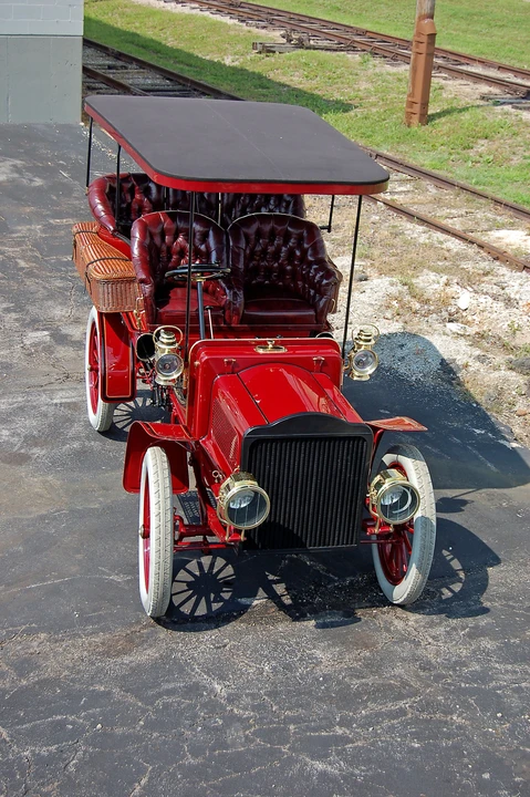 1904 White - Image 2 of 7