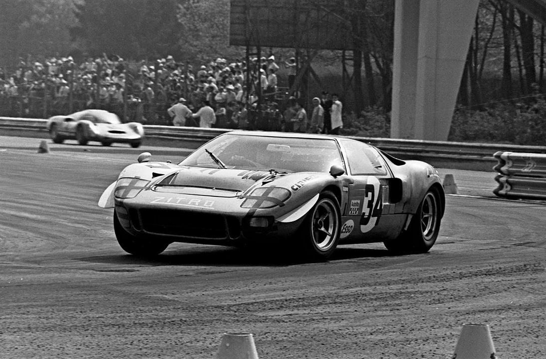 1966 Ford GT40 - Image 8 of 31