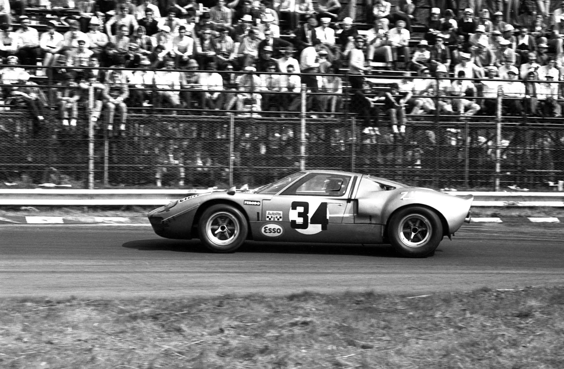 1966 Ford GT40 - Image 9 of 31