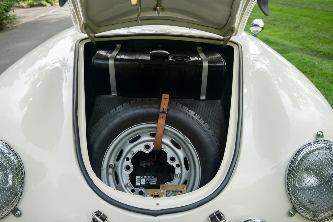 1957 Porsche Speedster - Image 7 of 31