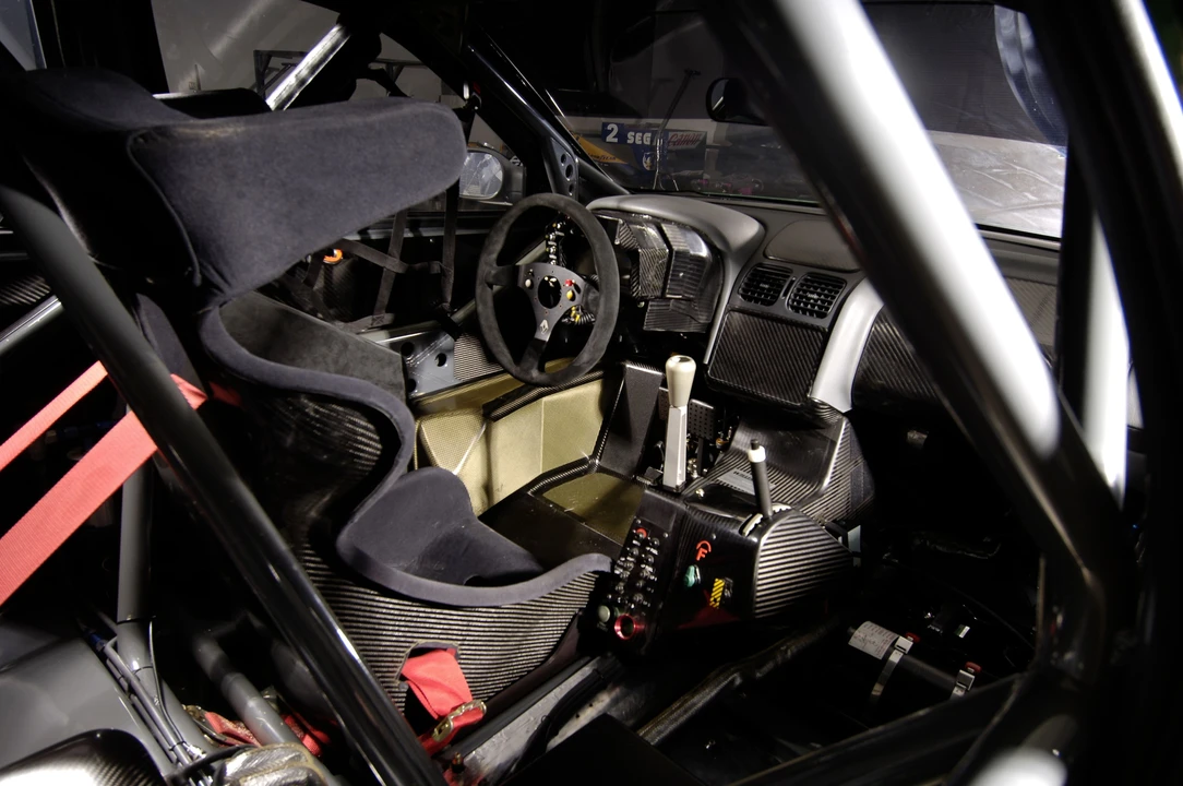 1999 Renault - Image 2 of 3