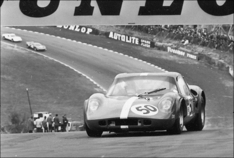 1968 Chevron - Image 5 of 31