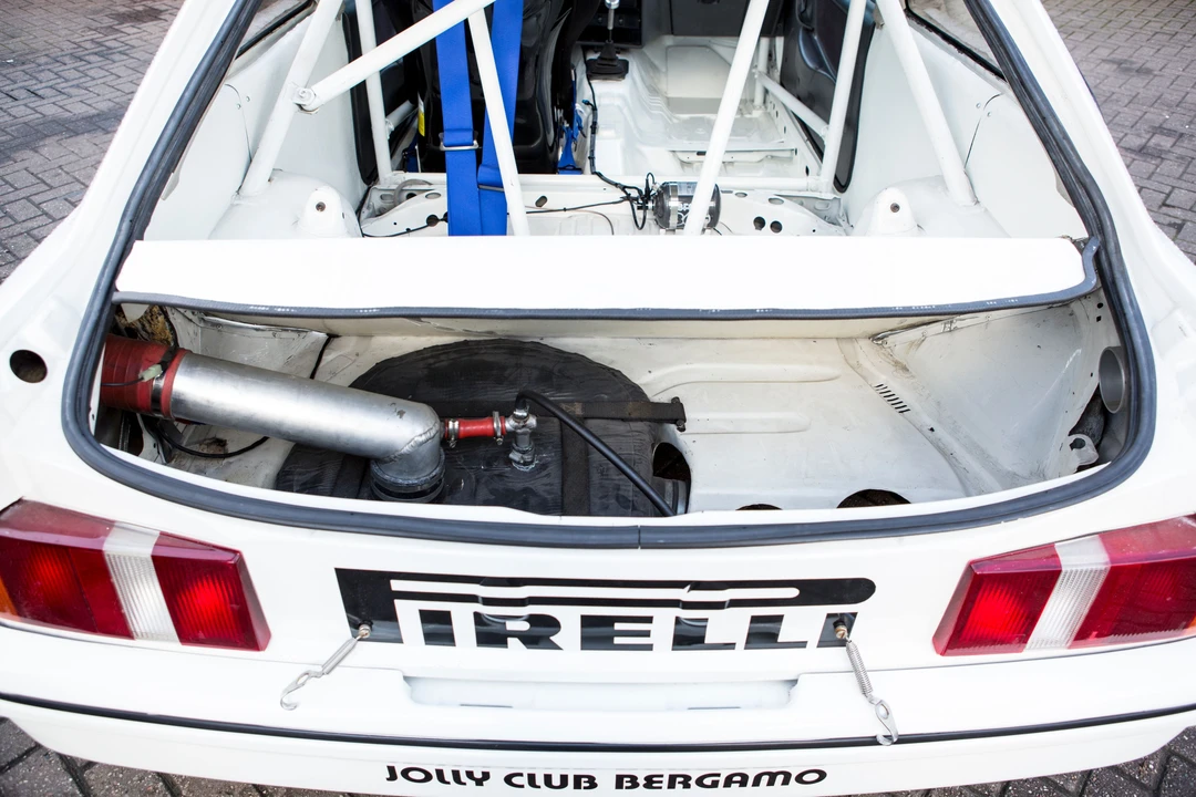 1987 Ford Sierra RS Cosworth - Image 25 of 29