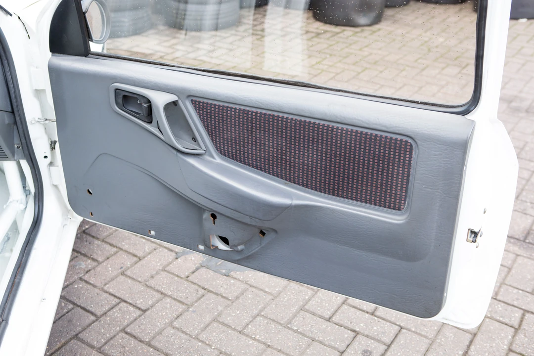 1987 Ford Sierra RS Cosworth - Image 18 of 29