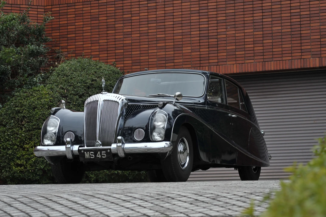 1954 Daimler - Image 18 of 31