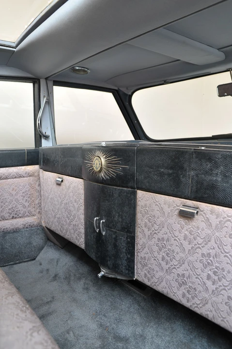 1954 Daimler - Image 11 of 31