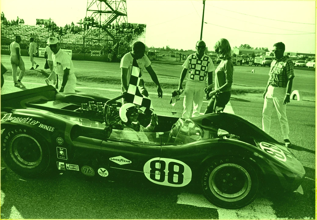 1966 McLaren McLaren Racing - Image 2 of 31