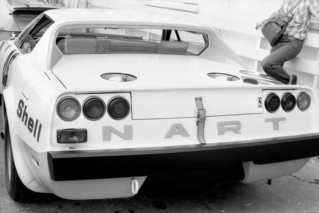 Ferrari Daytona Spider - Image 16 of 31