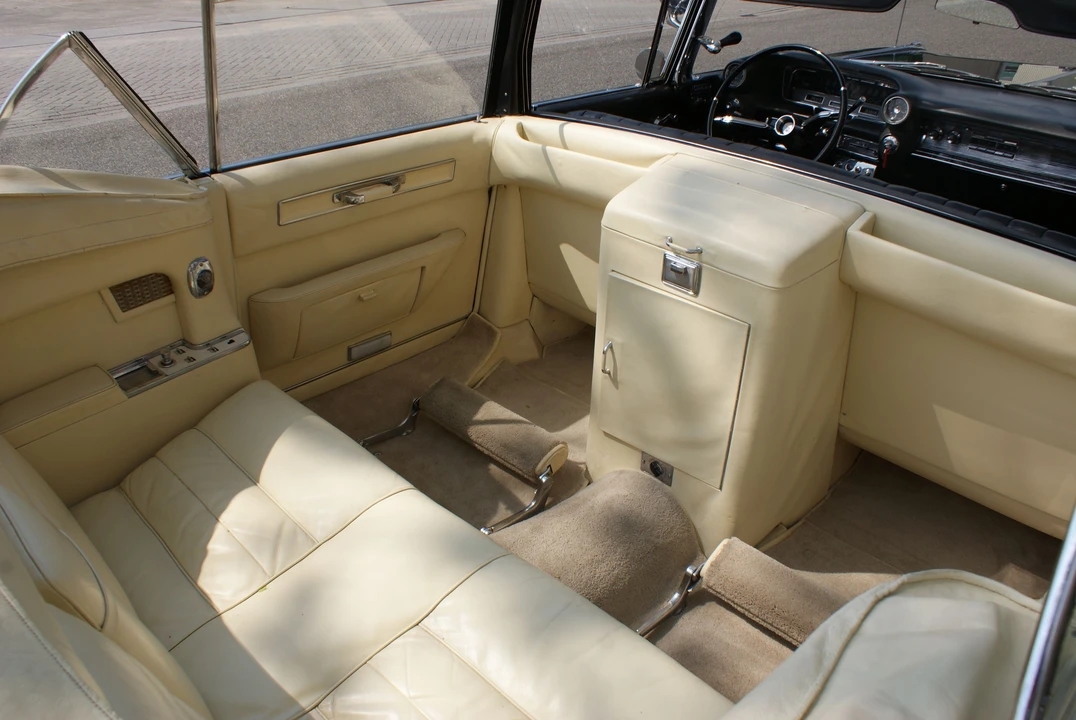 1960 Cadillac Series 70 & 75 - Image 23 of 31