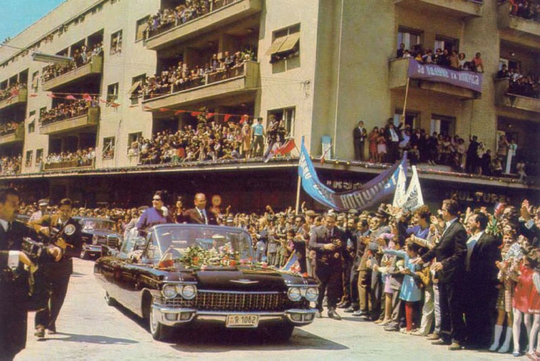 1960 Cadillac Series 70 & 75 - Image 2 of 31