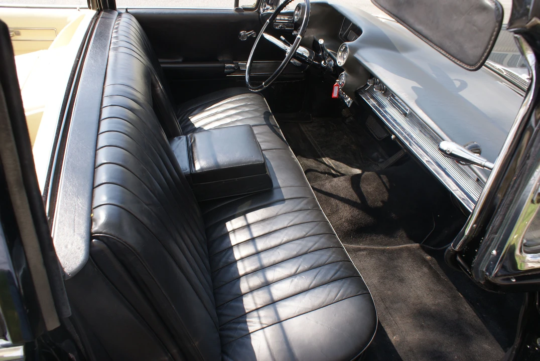 1960 Cadillac Series 70 & 75 - Image 15 of 31