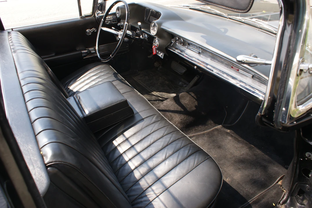 1960 Cadillac Series 70 & 75 - Image 16 of 31