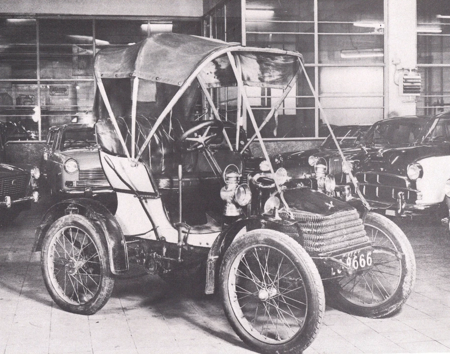 1905 Wolseley - Image 2 of 7
