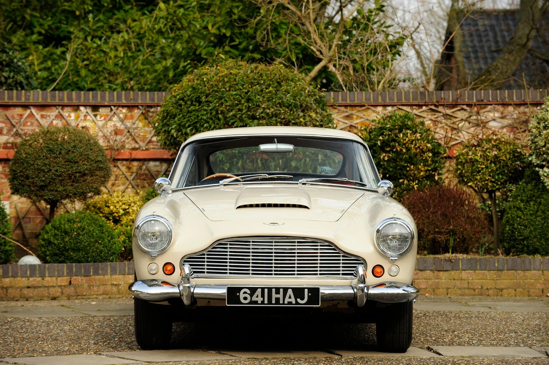 1962 Aston Martin DB4 - Image 11 of 19