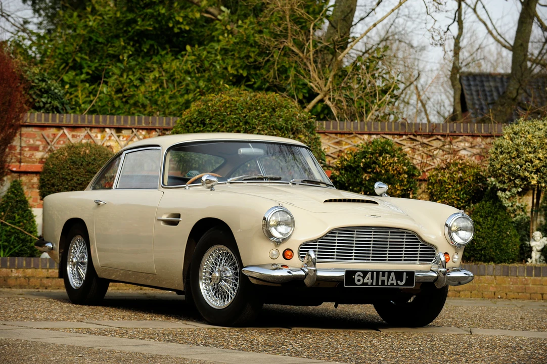 1962 Aston Martin DB4 - Image 10 of 19