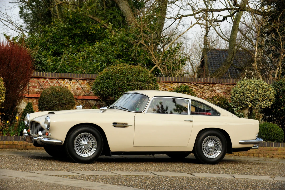 1962 Aston Martin DB4 - Image 19 of 19