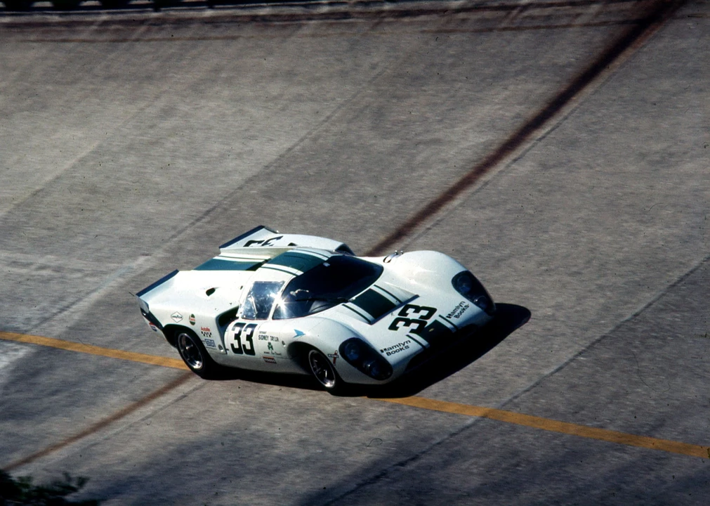 Lola T70 - Image 18 of 20