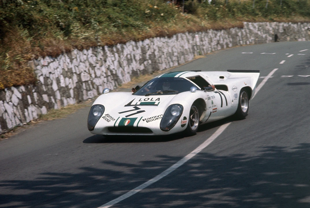 Lola T70 - Image 2 of 20
