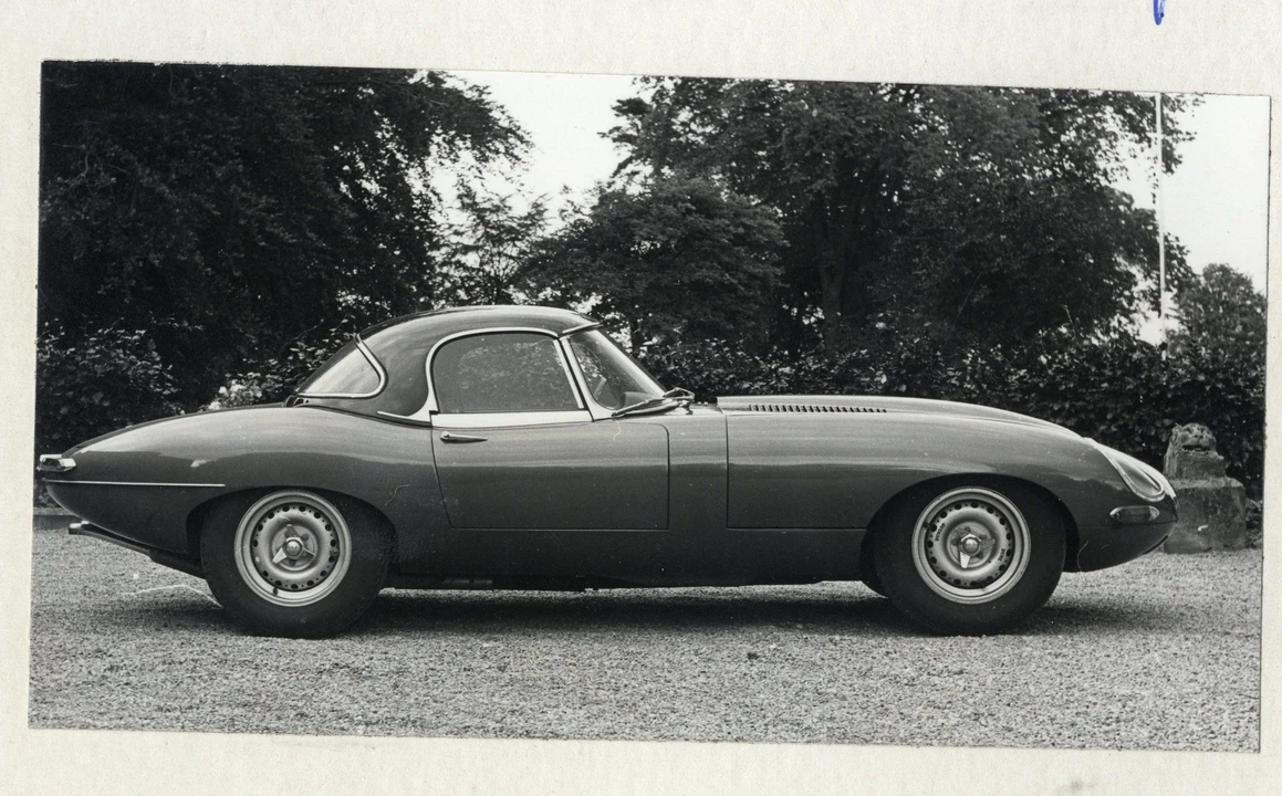 1964 Jaguar E-Type Lightweight - Image 9 of 30