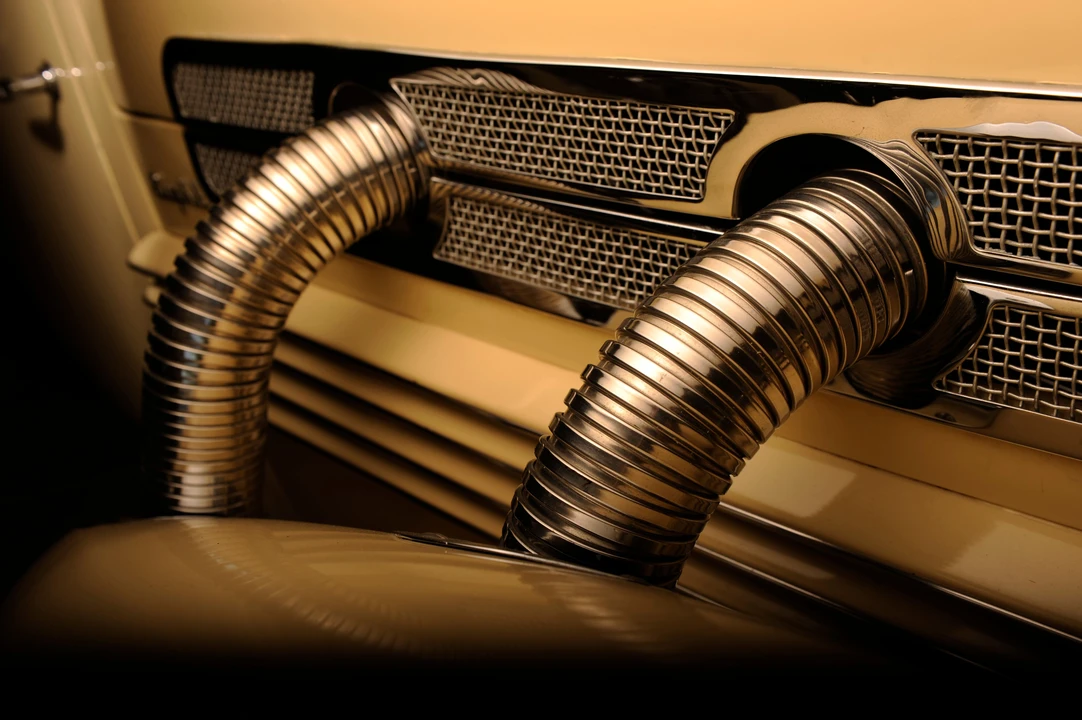 1937 Cord 810 & 812 - Image 21 of 28