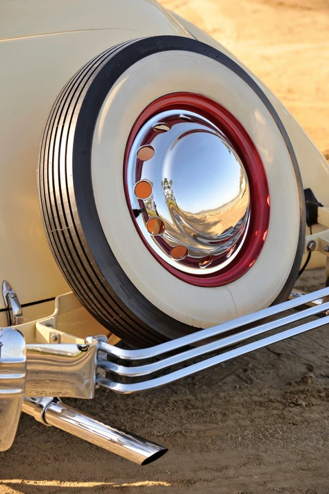 1937 Cord 810 & 812 - Image 5 of 28