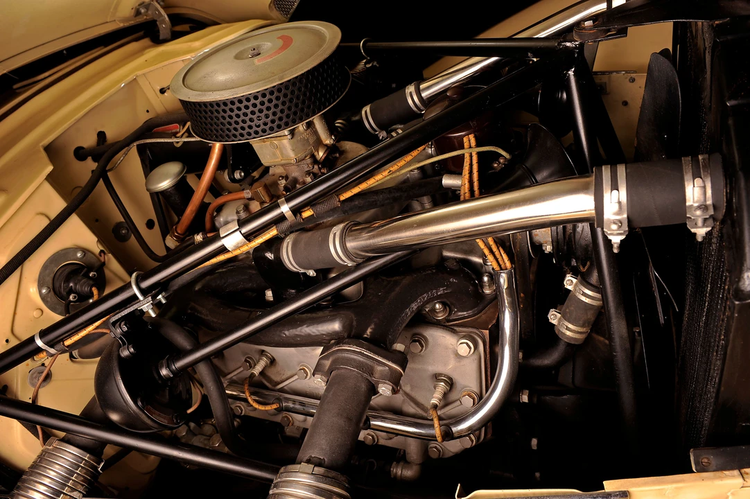 1937 Cord 810 & 812 - Image 9 of 28
