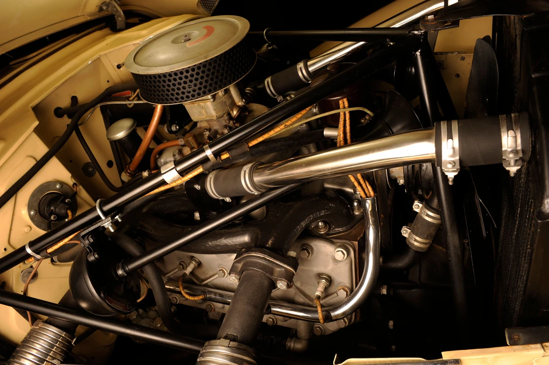 1937 Cord 810 & 812 - Image 20 of 28