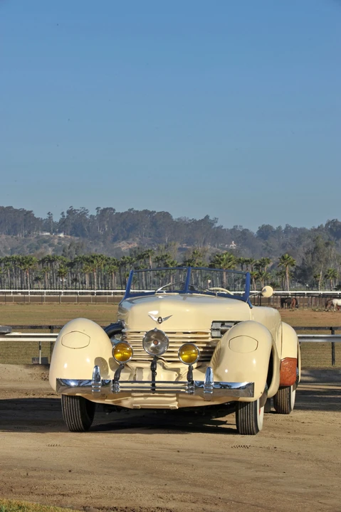 1937 Cord 810 & 812 - Image 3 of 28