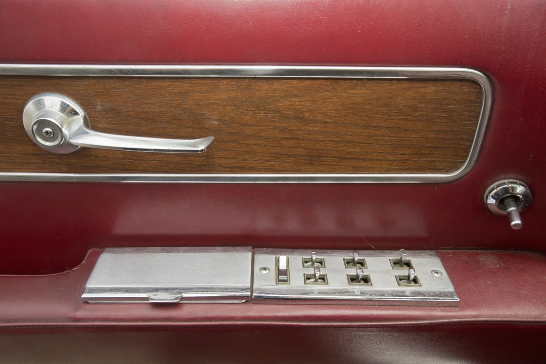 1963 Lincoln Continental 4th Gen - Image 7 of 31