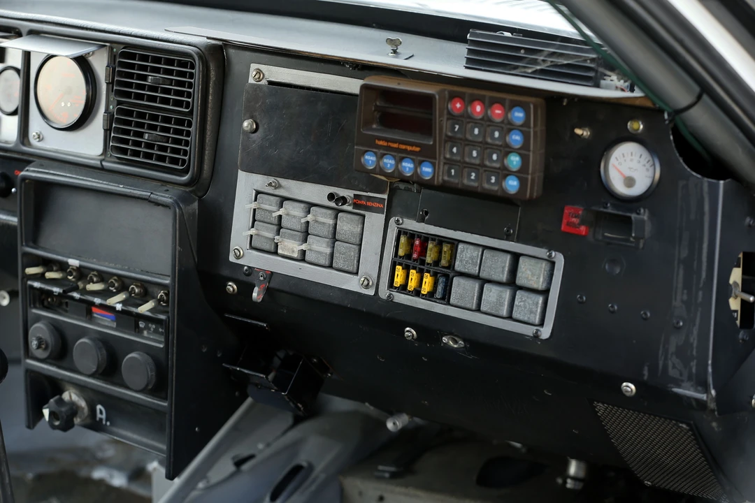 1988 Lancia Delta 1st Gen - Image 11 of 31