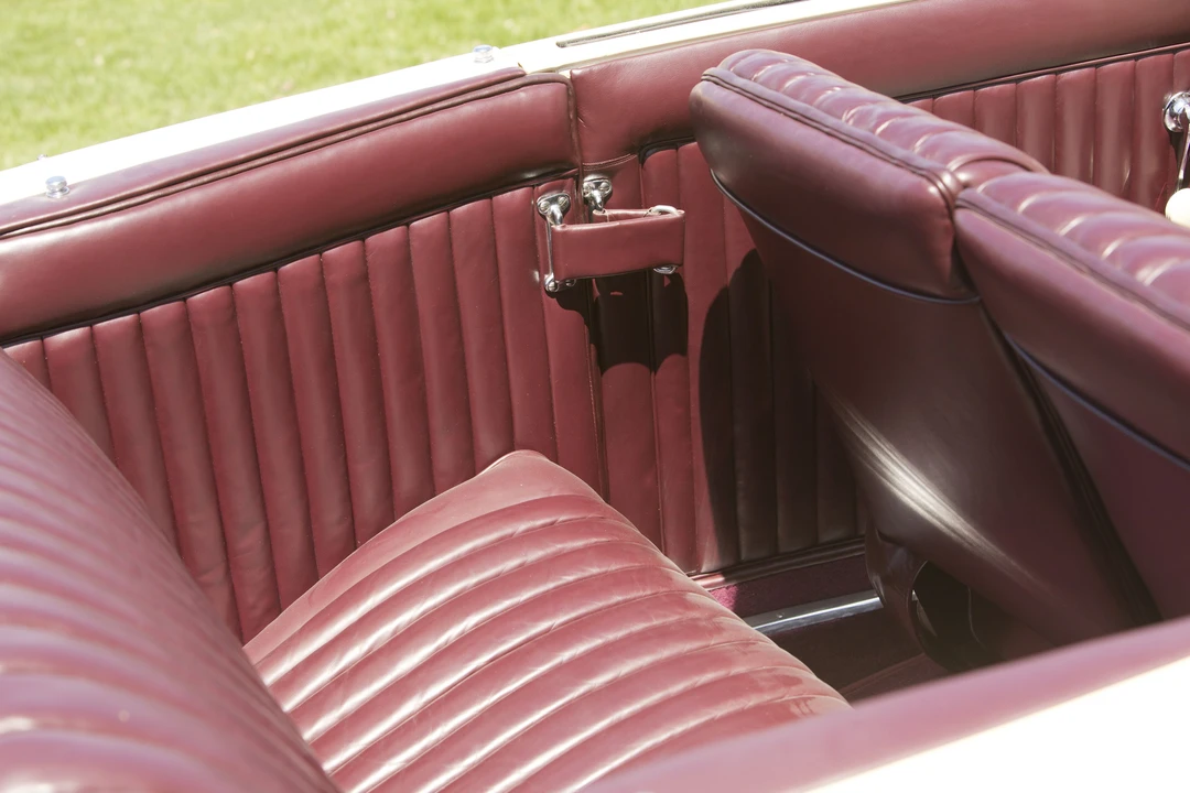1937 Cord 810 & 812 - Image 19 of 25