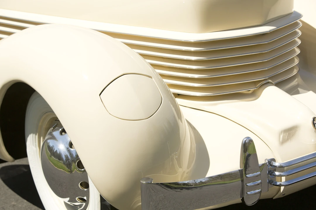 1937 Cord 810 & 812 - Image 25 of 25