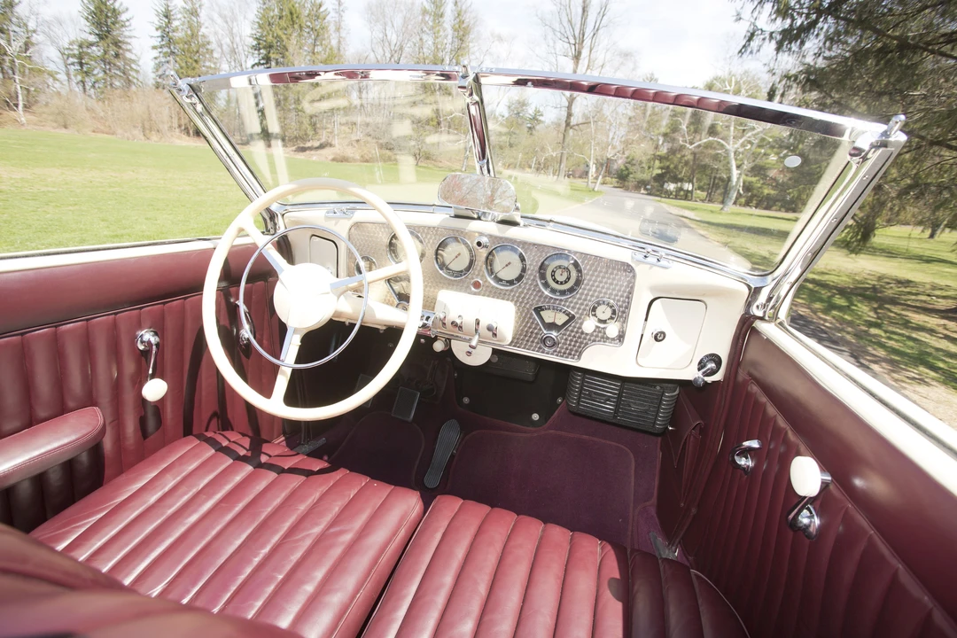 1937 Cord 810 & 812 - Image 22 of 25