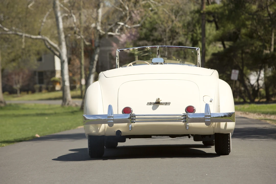 1937 Cord 810 & 812 - Image 4 of 25