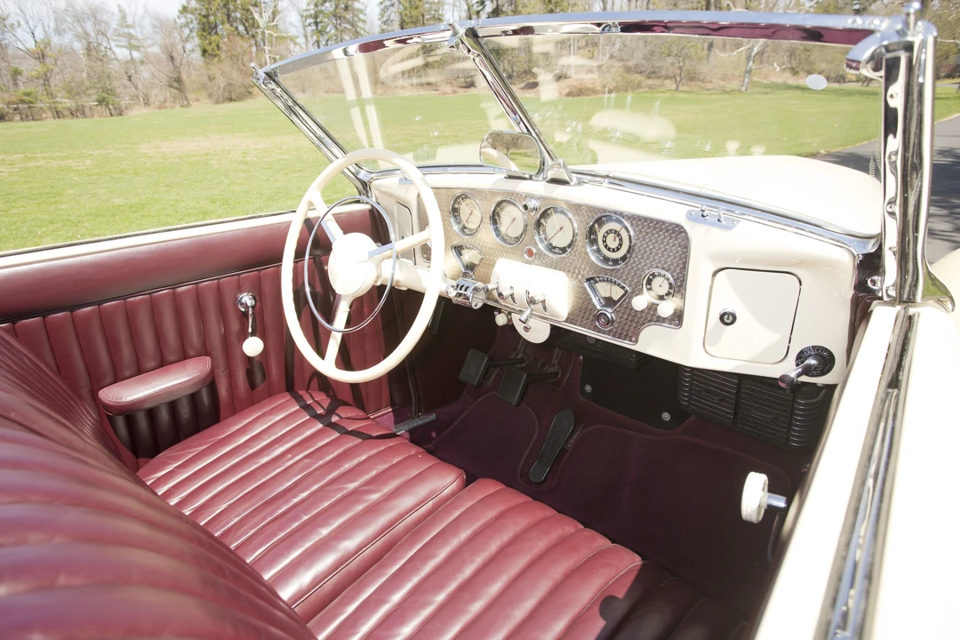 1937 Cord 810 & 812 - Image 23 of 25