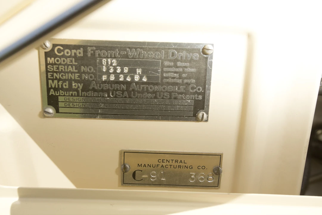 1937 Cord 810 & 812 - Image 9 of 25