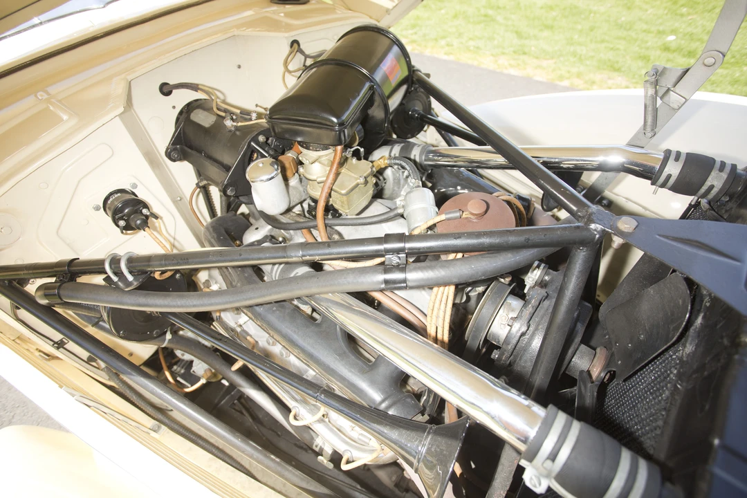 1937 Cord 810 & 812 - Image 16 of 25