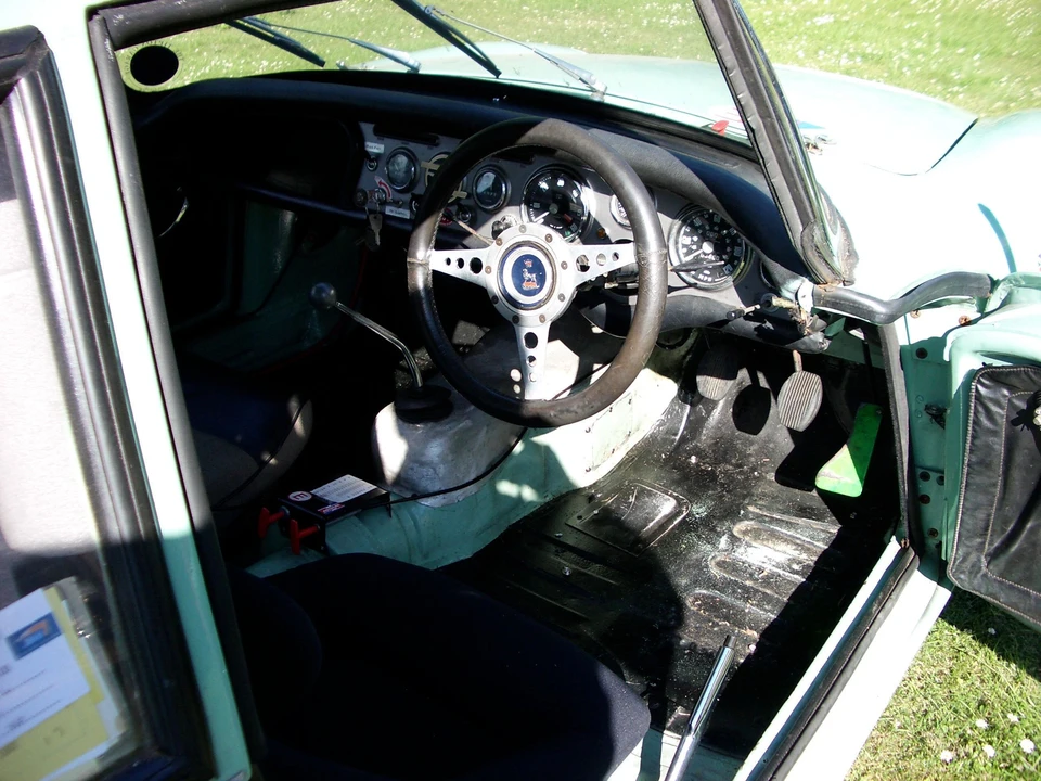 1961 Sunbeam Alpine Series II - Image 9 of 11