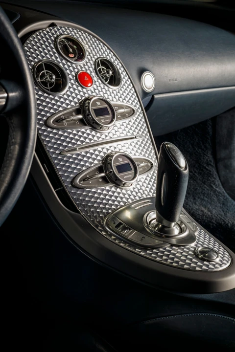 2006 Bugatti Veyron - Image 19 of 31