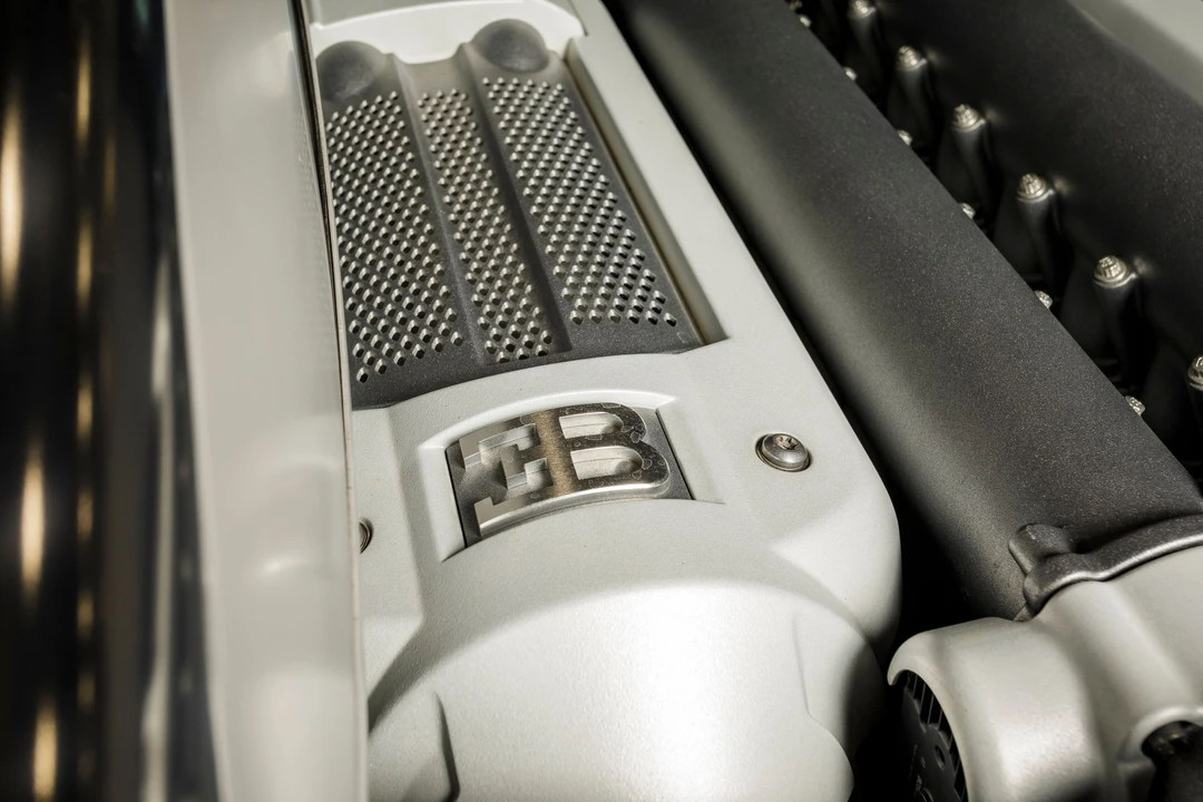 2006 Bugatti Veyron - Image 23 of 31