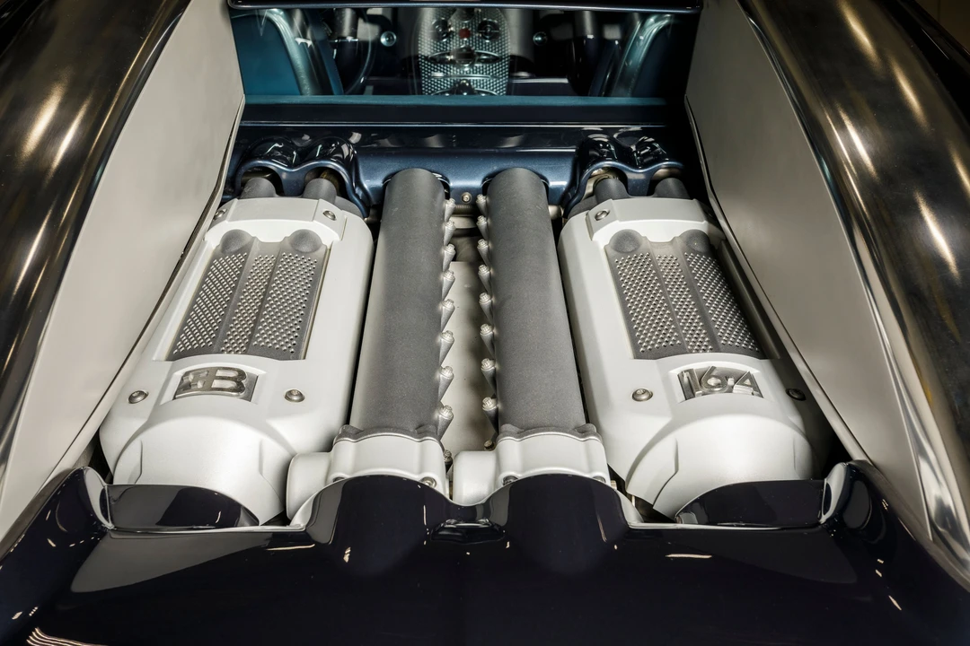 2006 Bugatti Veyron - Image 26 of 31