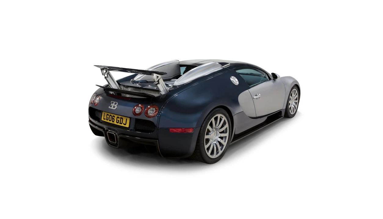 2006 Bugatti Veyron - Image 3 of 31