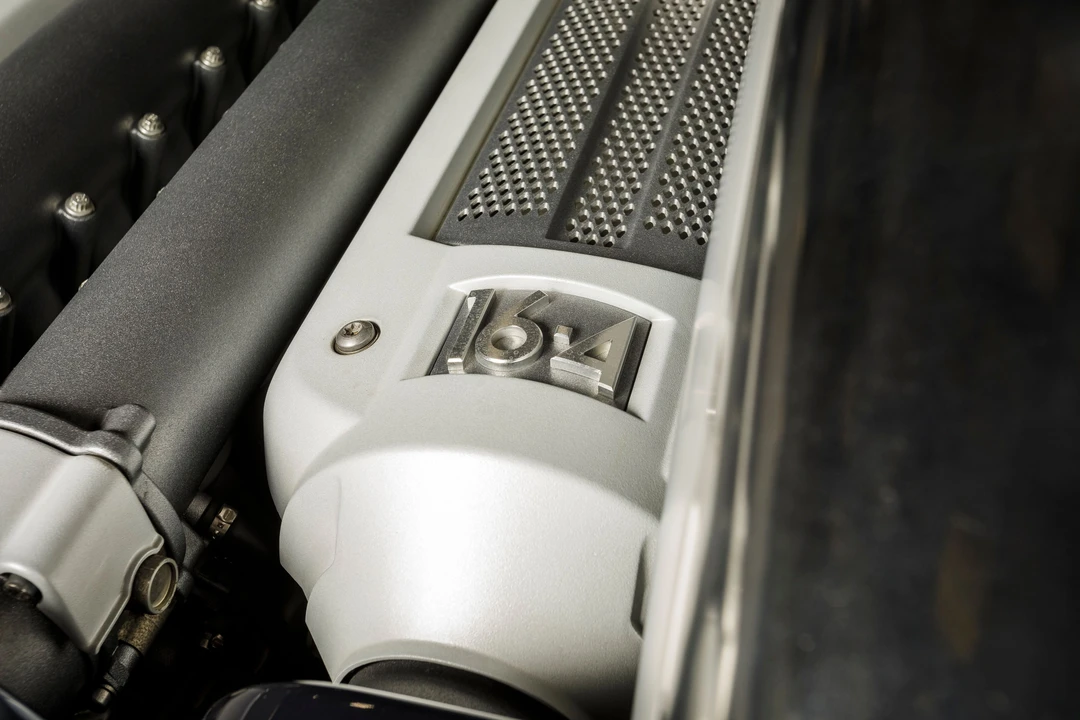 2006 Bugatti Veyron - Image 27 of 31