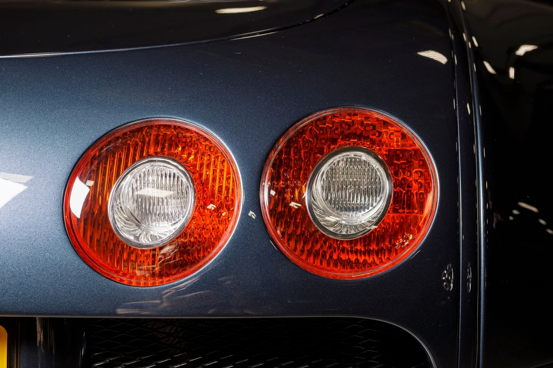 2006 Bugatti Veyron - Image 22 of 31