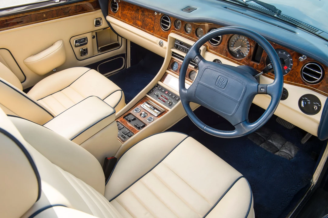 1995 Rolls-Royce Corniche Series IV - Image 11 of 12