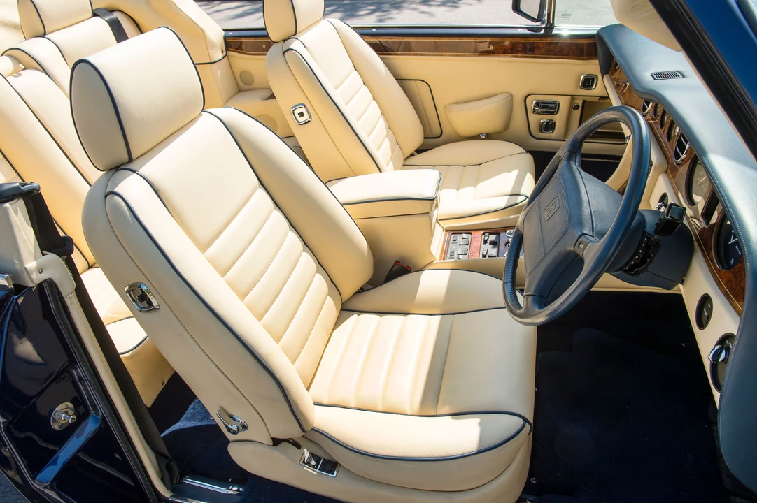 1995 Rolls-Royce Corniche Series IV - Image 6 of 12