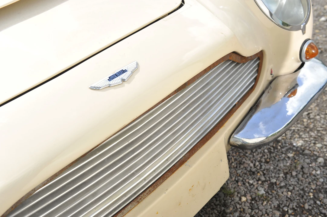 1970 Aston Martin DB6 - Image 10 of 11