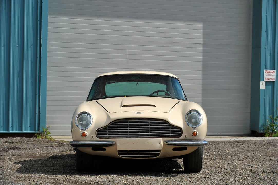 1970 Aston Martin DB6 - Image 9 of 11